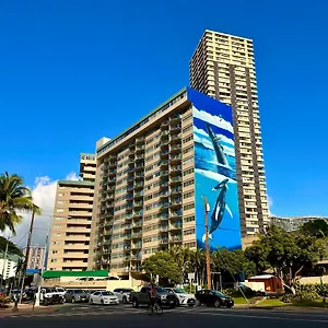 Waikiki 2 Bedrooms, 1 Bath, Free Parking, Sleep 6 Honolulu